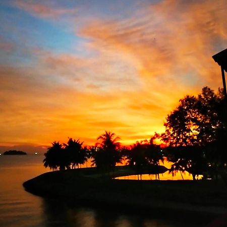 Seafront Sunsetspa Port Dickson Exterior photo