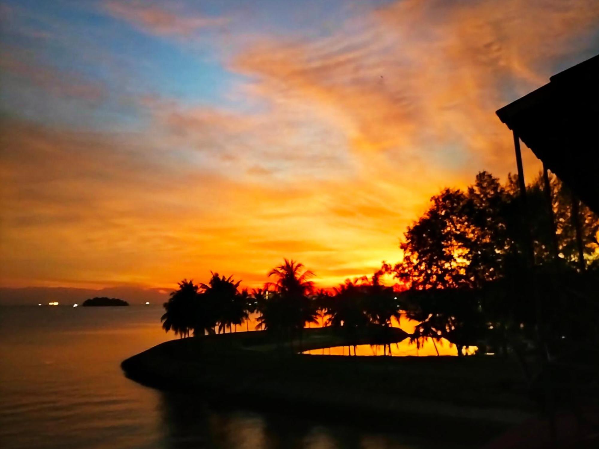 Seafront Sunsetspa Port Dickson Exterior photo